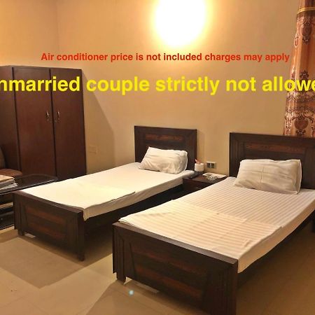 Hotel Babar House Faisalabad Exterior foto